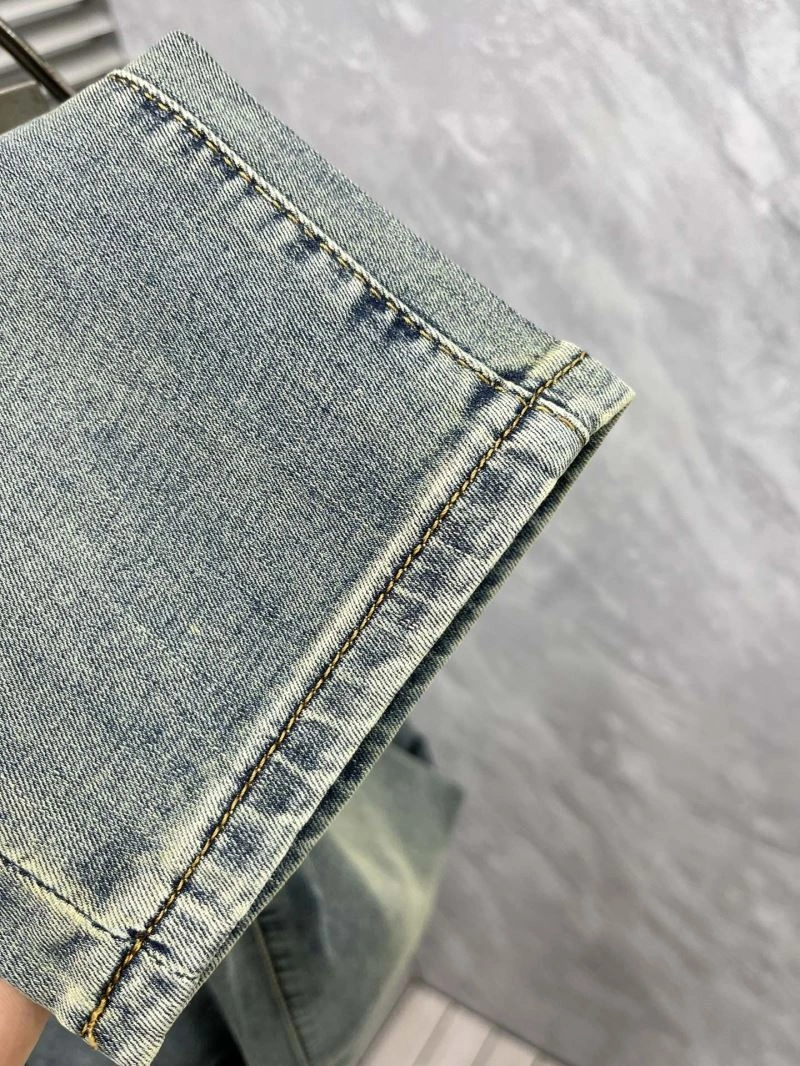 Versatile Moncler Jeans 141230