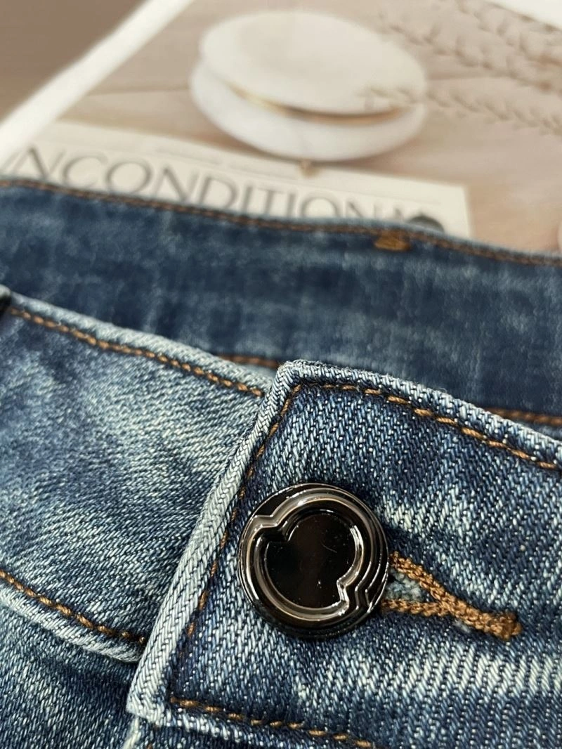 GoAnywhere Moncler Jeans 141232