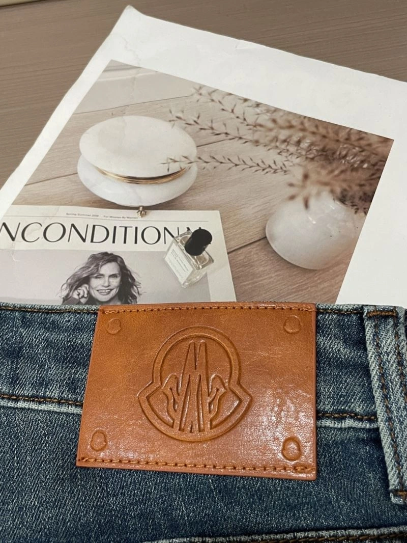 GoAnywhere Moncler Jeans 141232