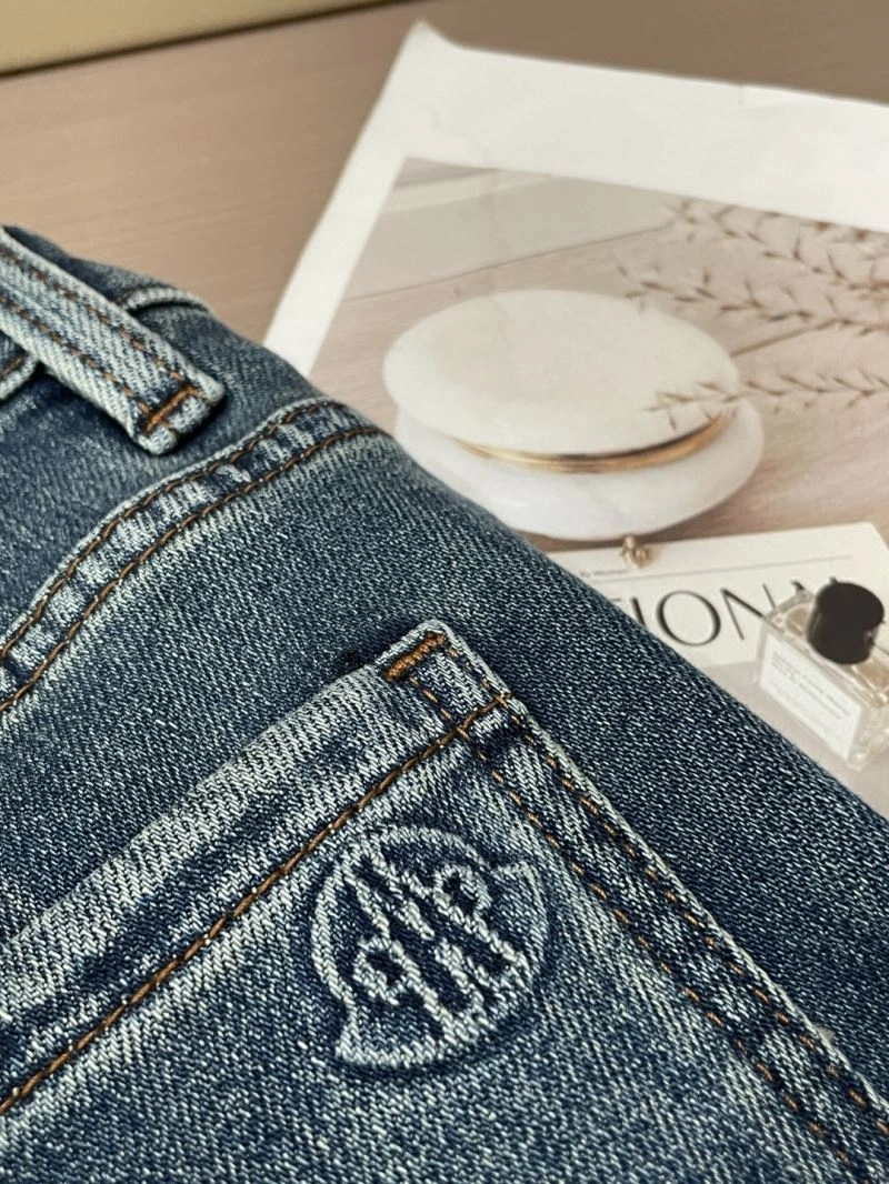 GoAnywhere Moncler Jeans 141232