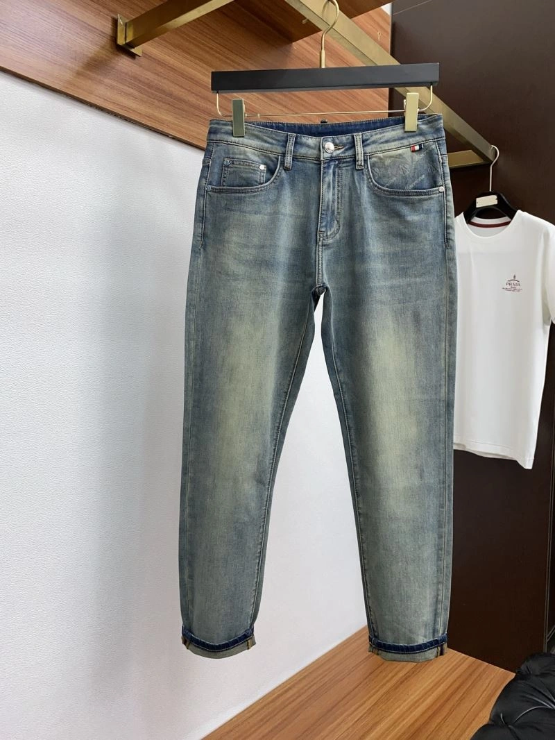 Moncler Jeans Breathable 141247
