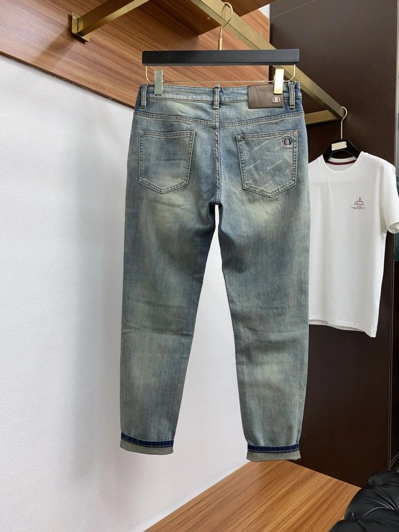 Moncler Jeans Breathable 141247