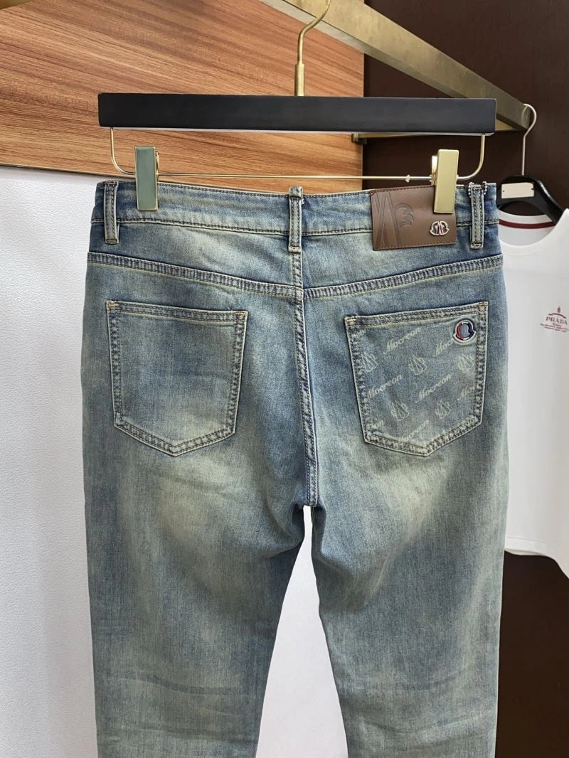 Moncler Jeans Breathable 141247
