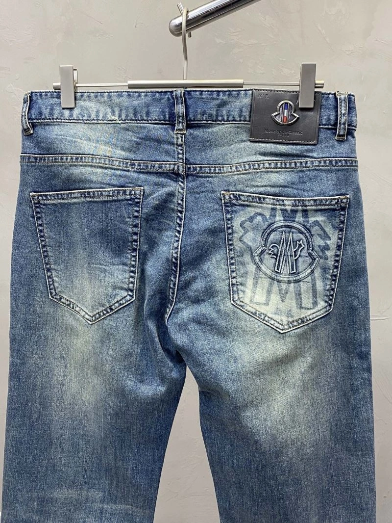 WaterResistant Moncler Jeans 141238