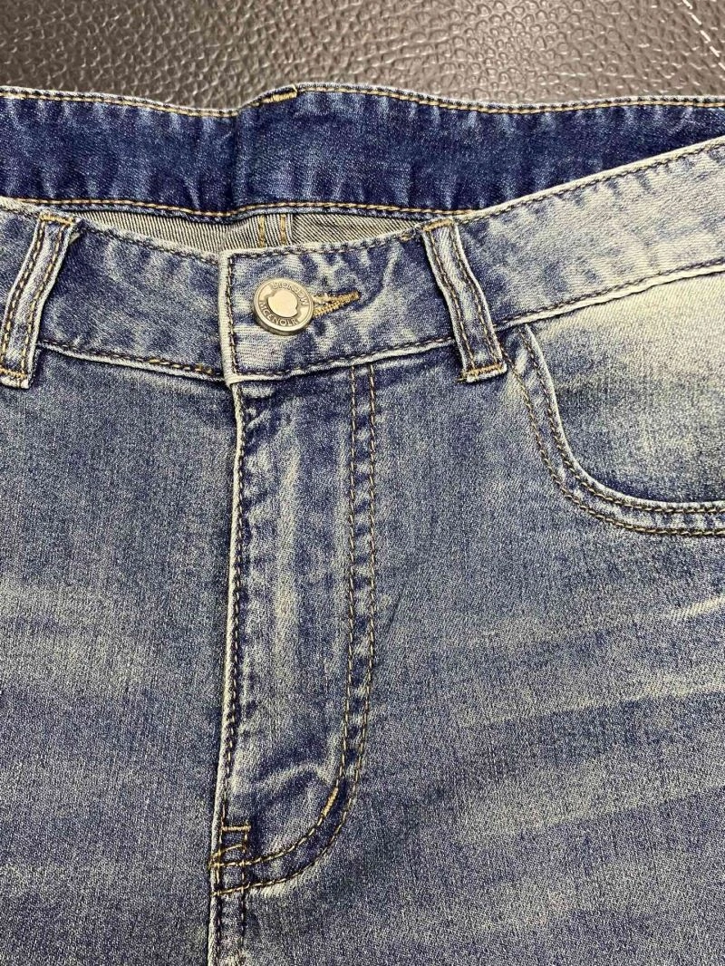 WaterResistant Moncler Jeans 141238
