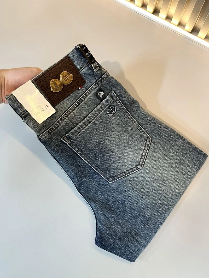 Moncler Jeans Resilient 140832