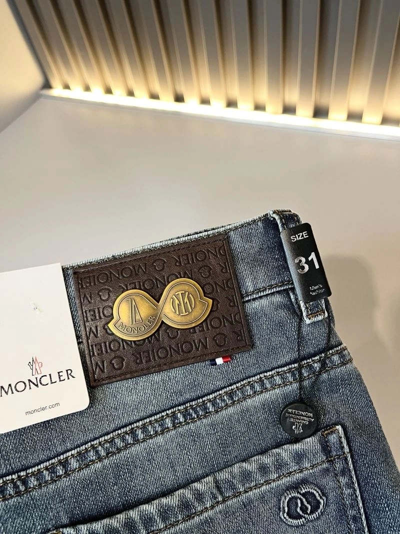 Moncler Jeans Resilient 140832