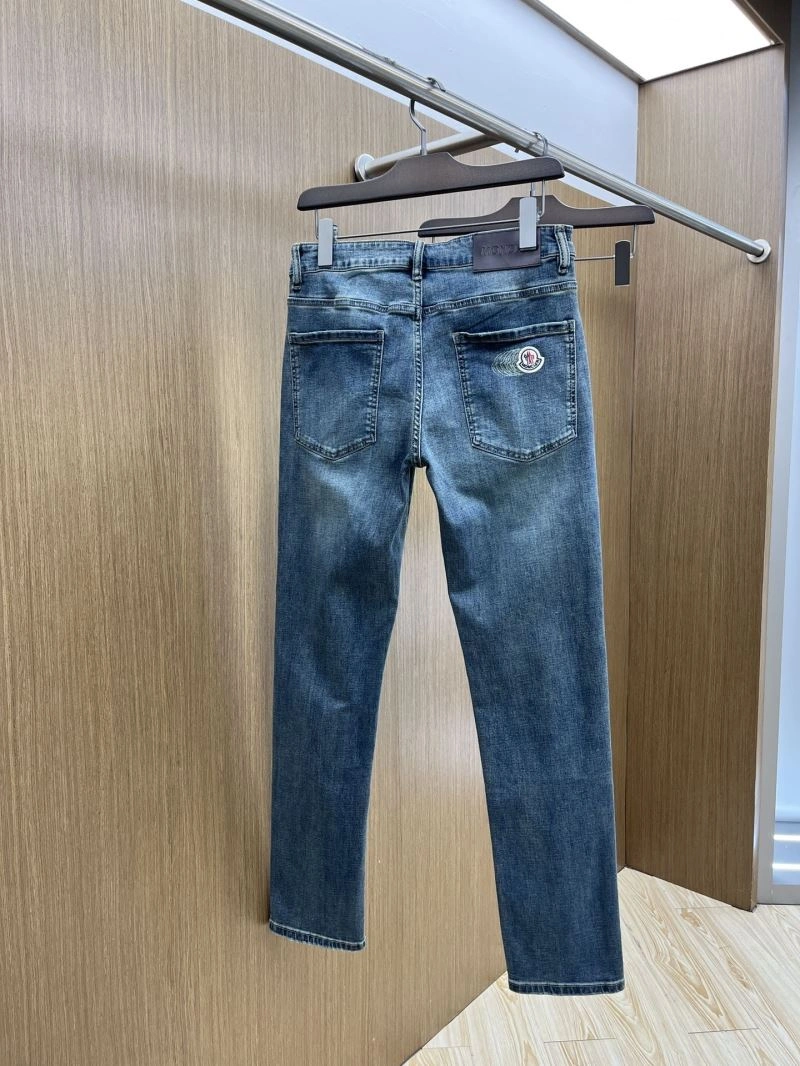 Moncler Jeans Vibrant 140820