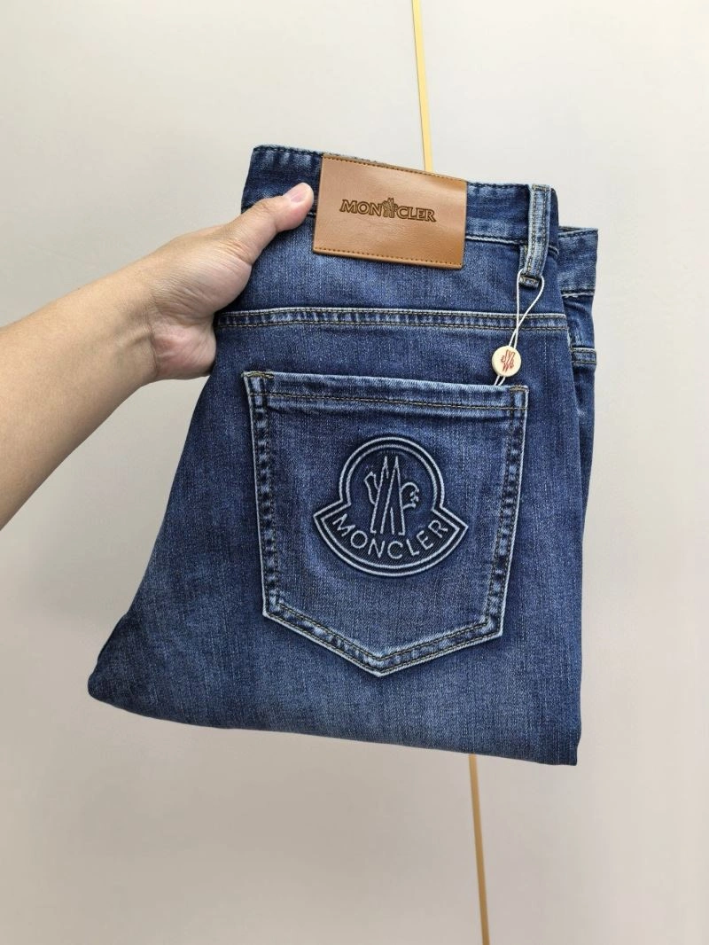Stylish Moncler Jeans 140816