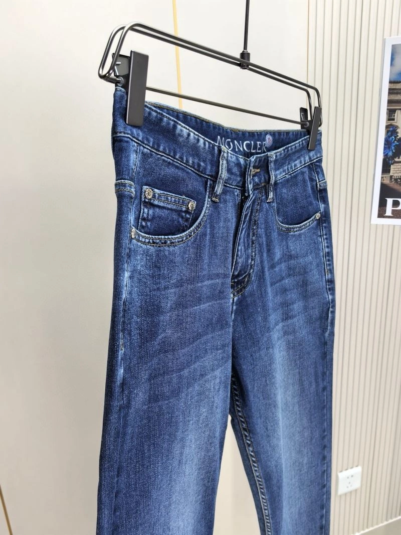 Stylish Moncler Jeans 140816