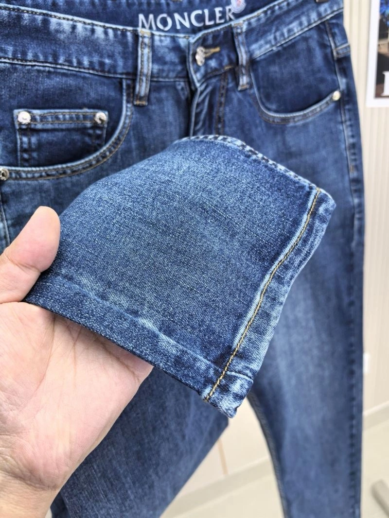 Stylish Moncler Jeans 140816