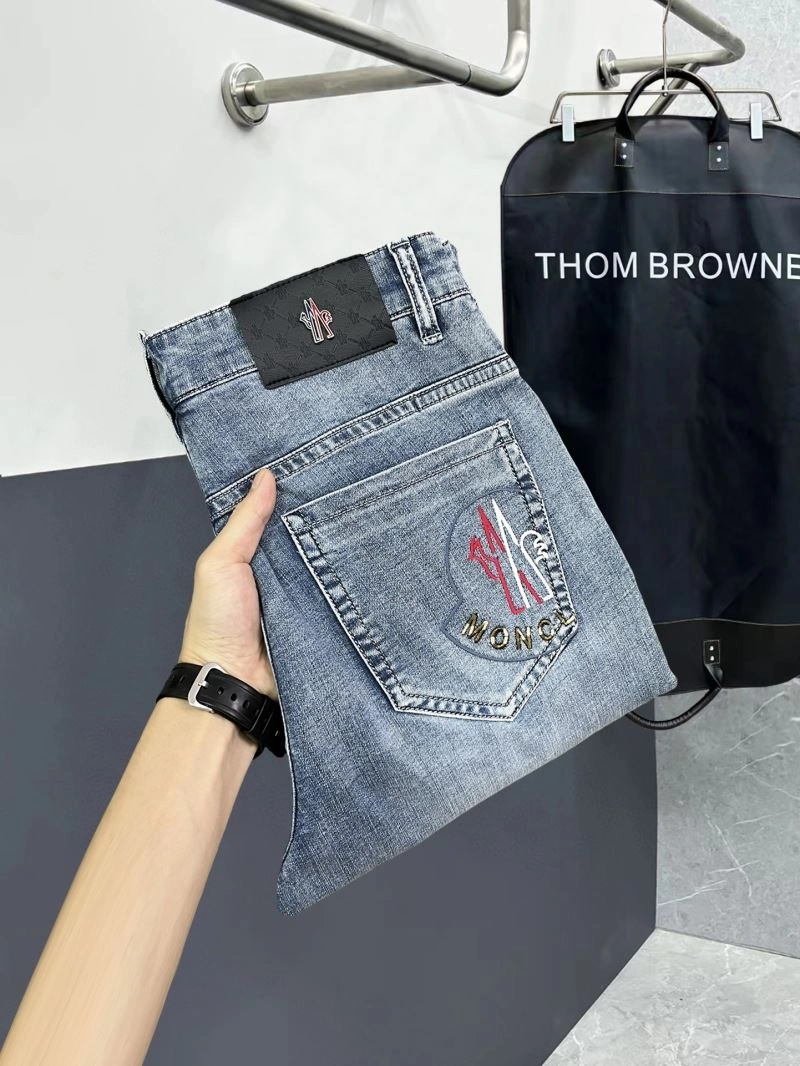 Moncler Jeans WeatherProof 140364