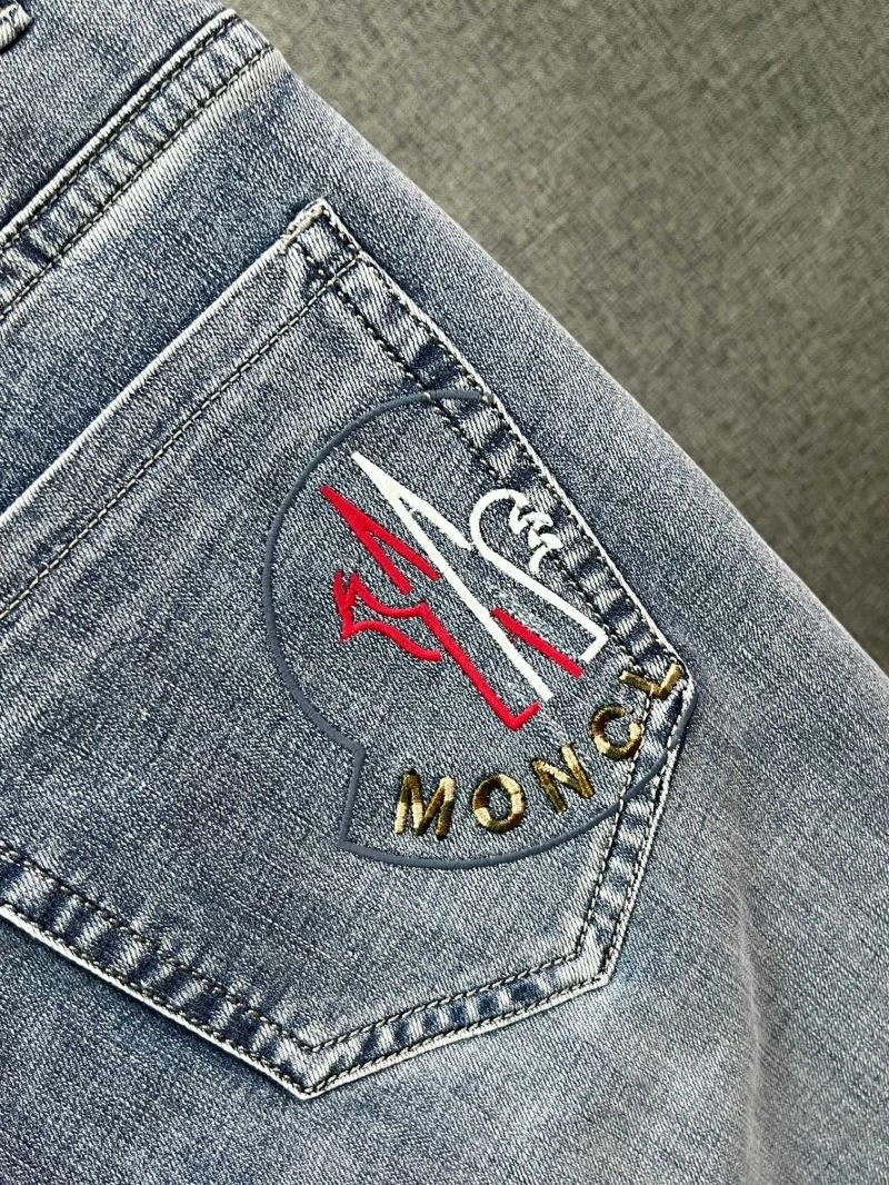 Moncler Jeans WeatherProof 140364