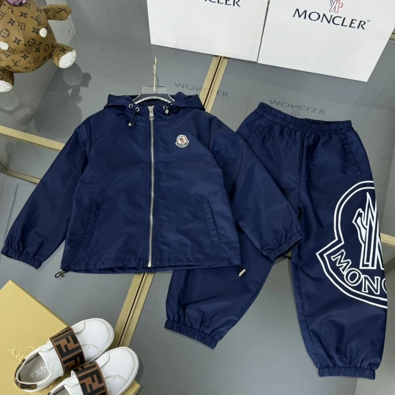 Moncler Kids Sleek 139940