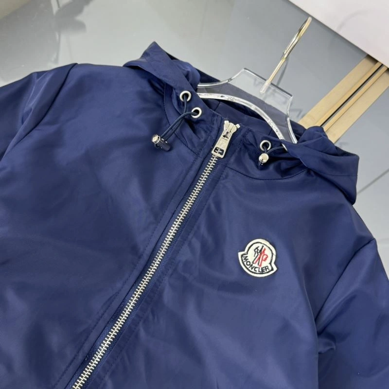 Moncler Kids Sleek 139940