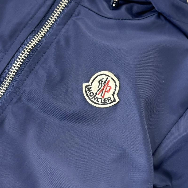 Moncler Kids Sleek 139940