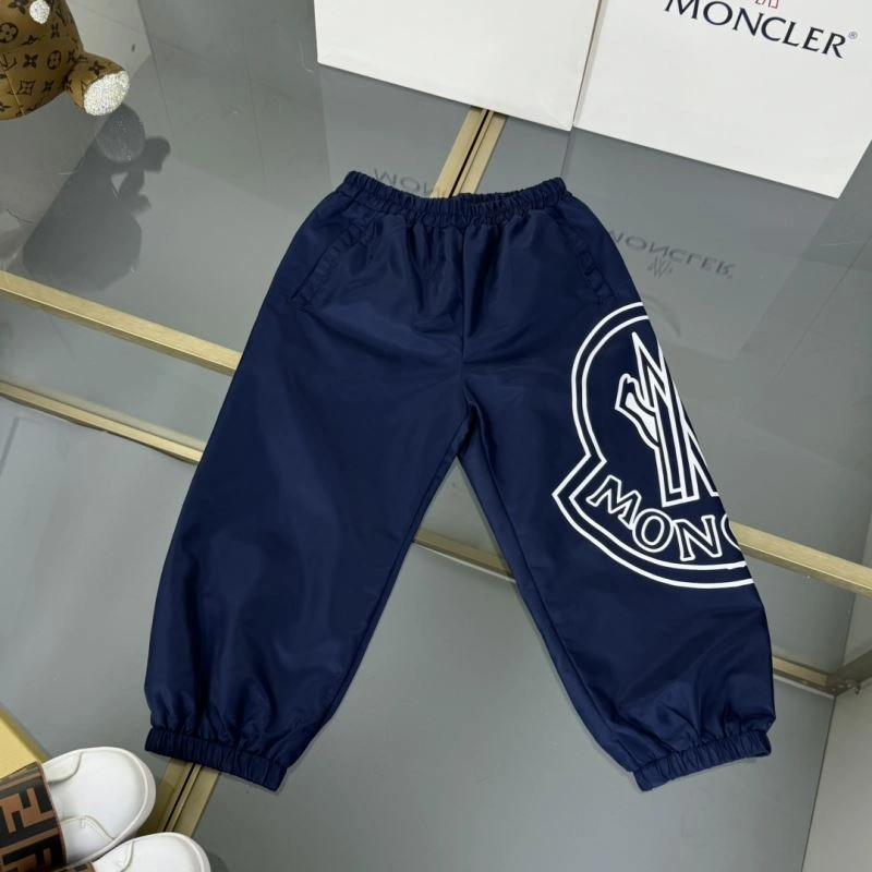 Moncler Kids Sleek 139940