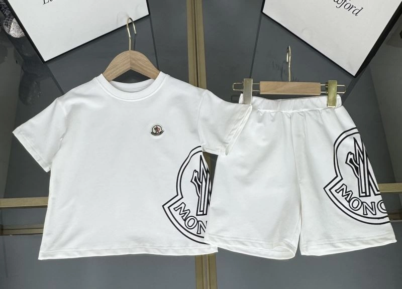 Moncler Kids Sporty 139925