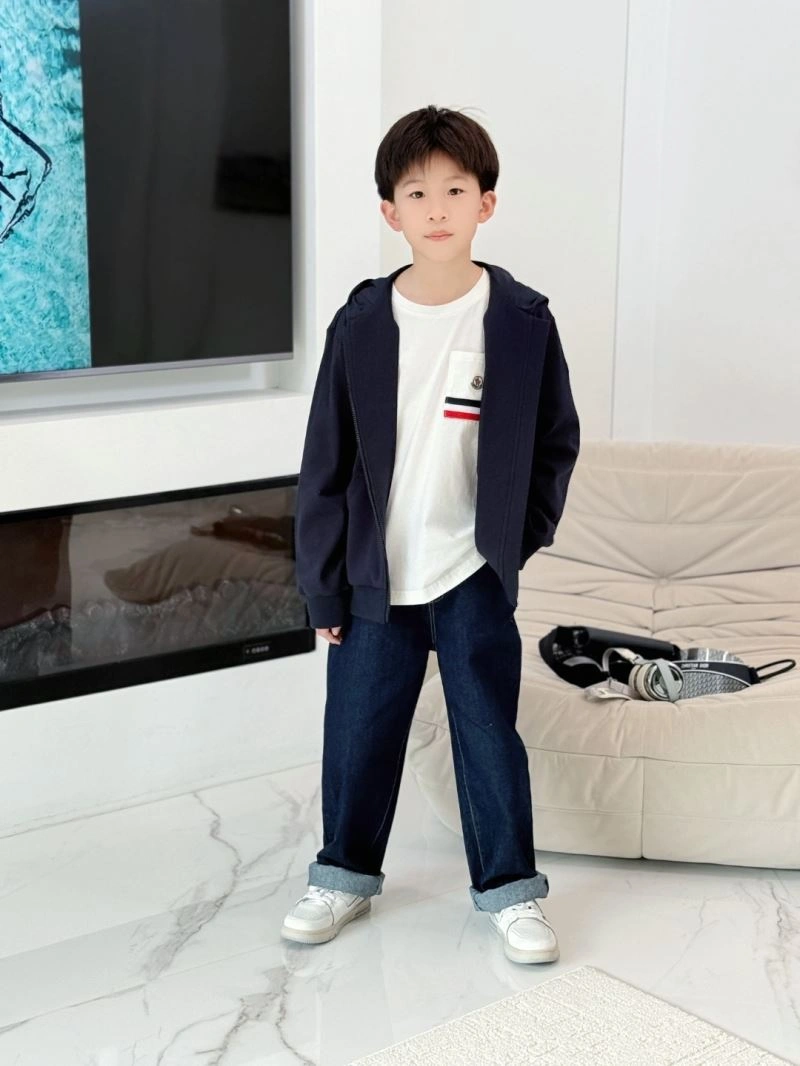 Moncler Kids Youthful 139927