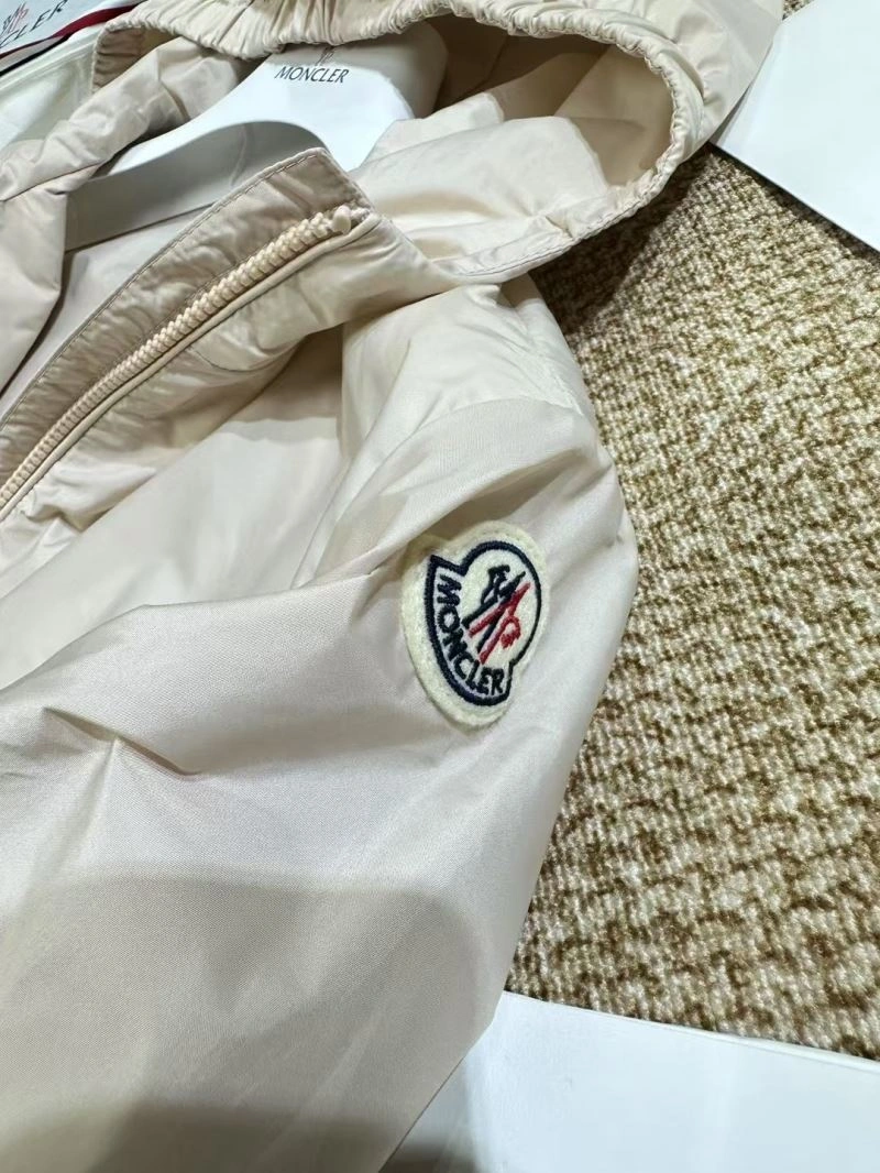 Moncler Kids Youthful 139951