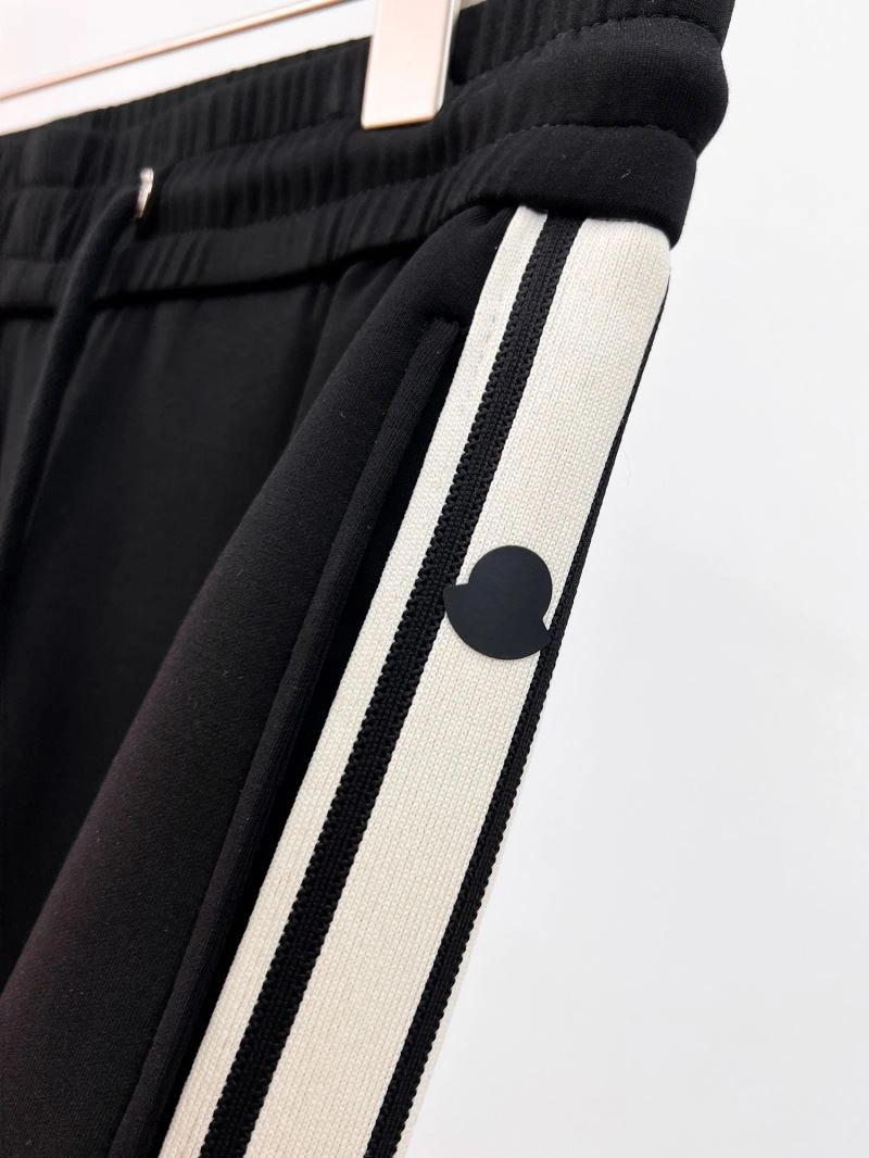 Moncler Long Pants Contemporary 142582