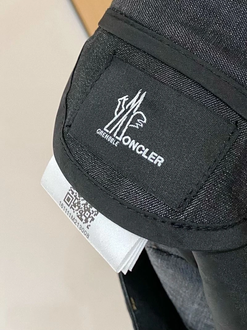 Moncler Long Pants Durable 141610