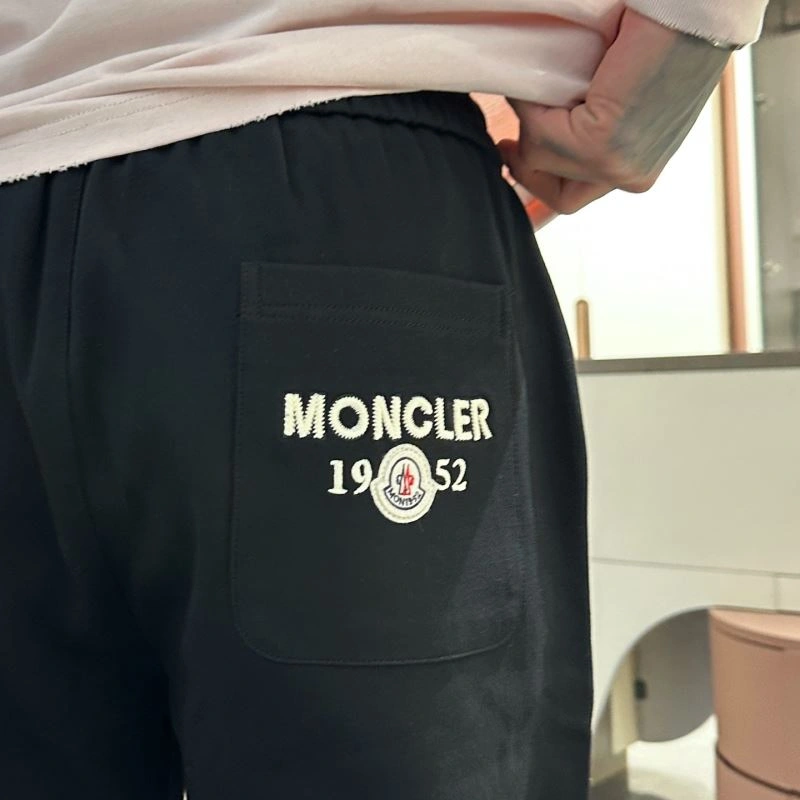 Moncler Long Pants TravelReady 140332