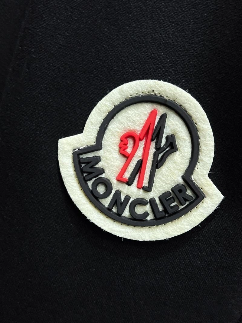 Moncler Long Pants Sleek 140307