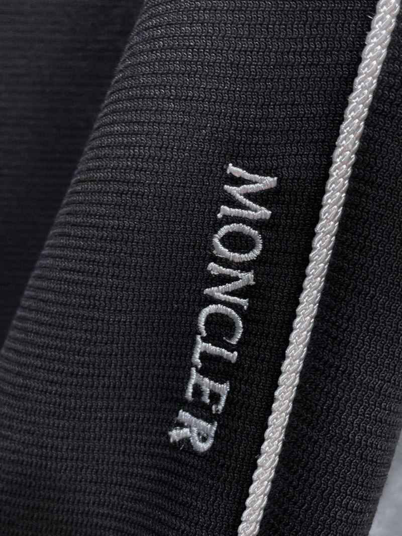 Moncler Long Pants Seasonal 140294