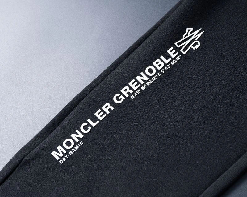Moncler Long Suits Timeless 143684