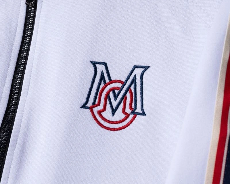 Moncler Long Suits Bold 139818