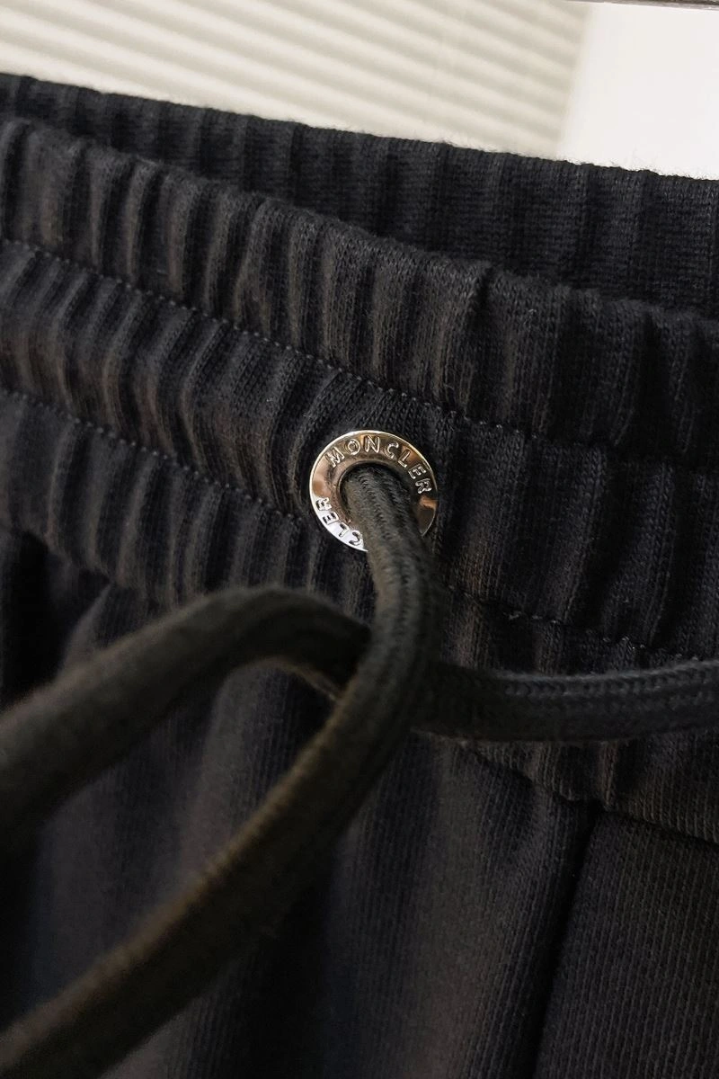 Durable Moncler Long Suits 143615