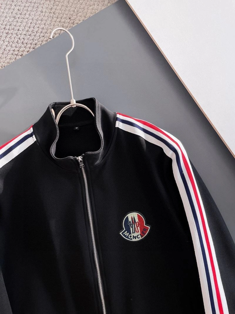 Seasonal Moncler Long Suits 142563