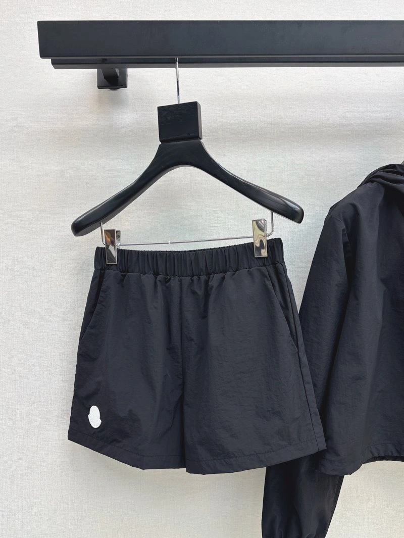 SmoothTexture Moncler Long Suits 139656
