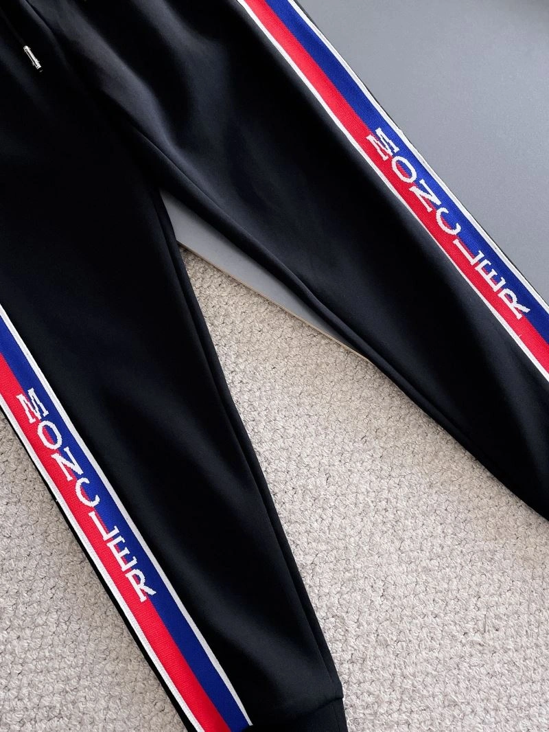 Supportive Moncler Long Suits 140309