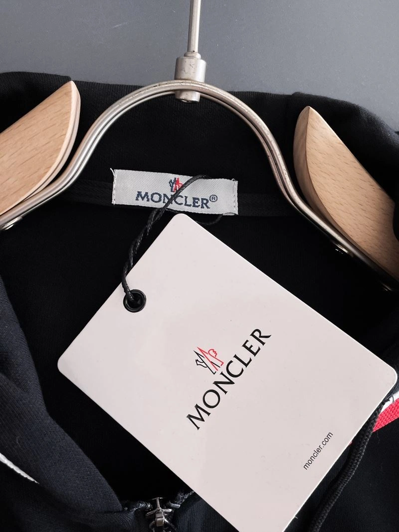 Supportive Moncler Long Suits 140309