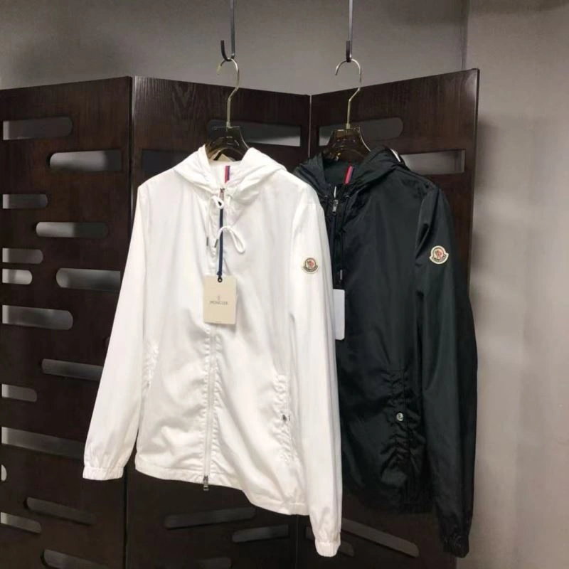 Breathable Moncler Outwear 143748