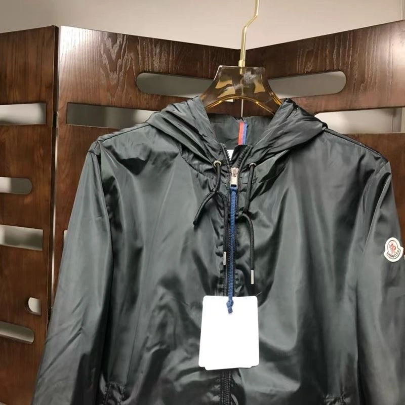Breathable Moncler Outwear 143748