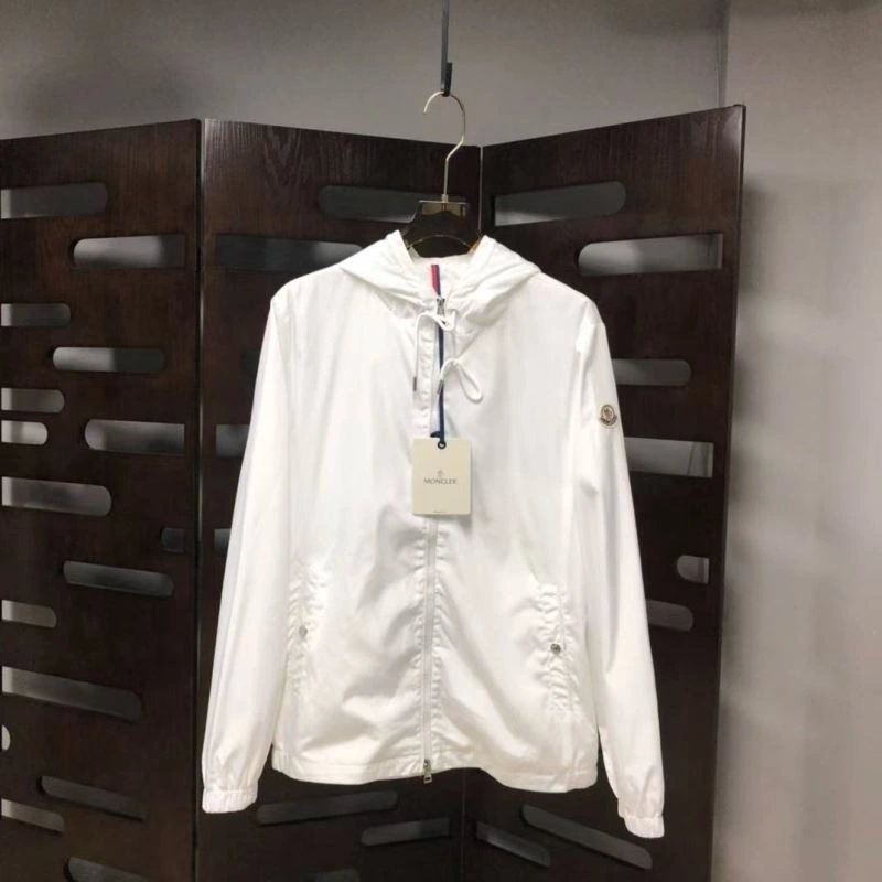 Breathable Moncler Outwear 143748