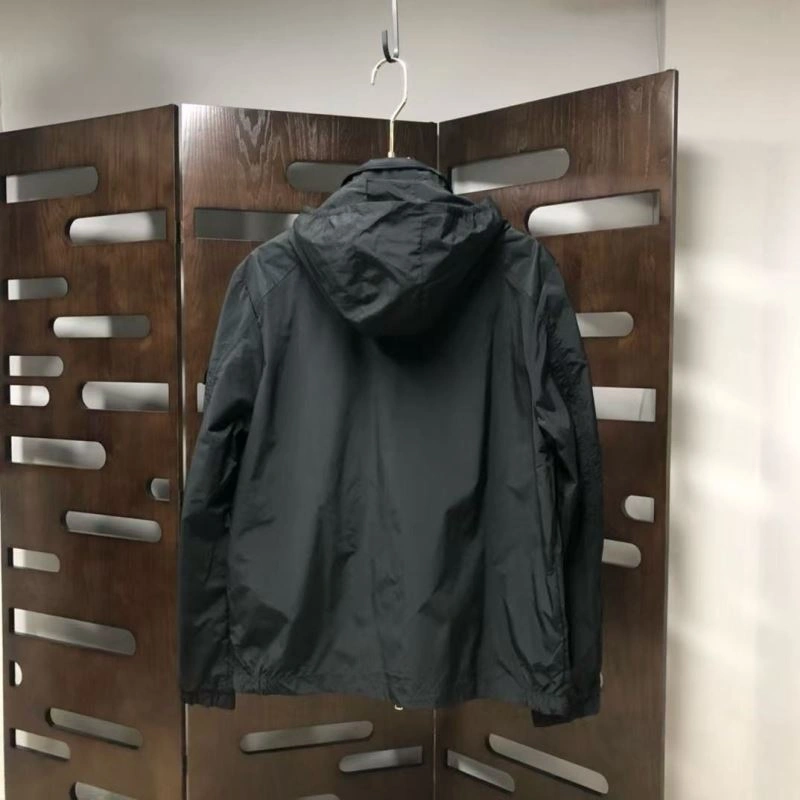 OdorResistant Moncler Outwear 143741