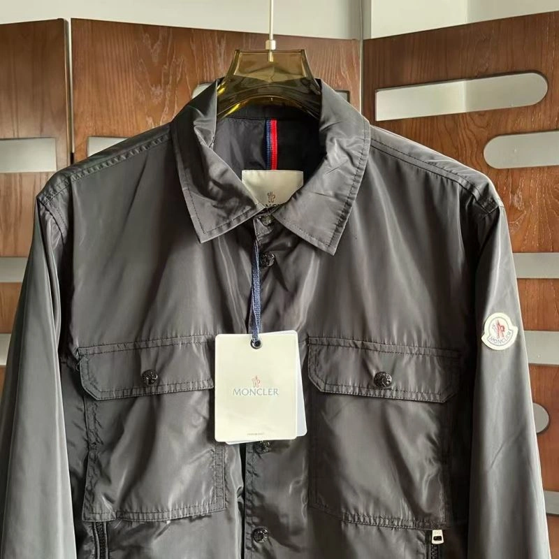 Compact Moncler Outwear 143736