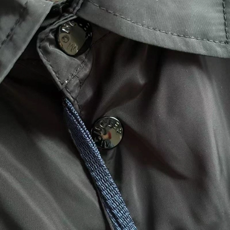 Compact Moncler Outwear 143736