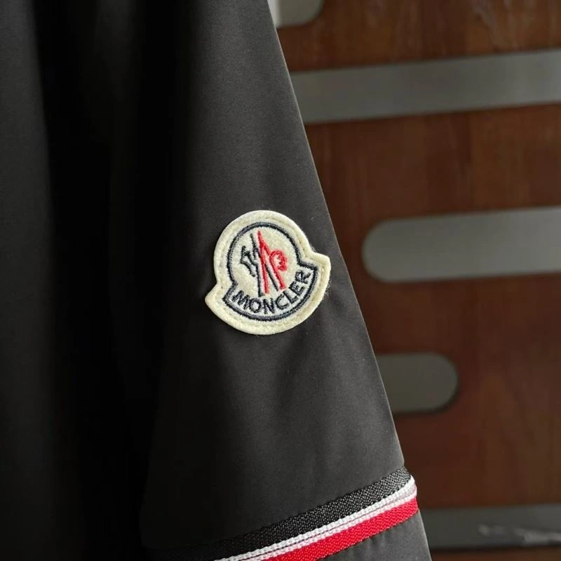 Timeless Moncler Outwear 143749
