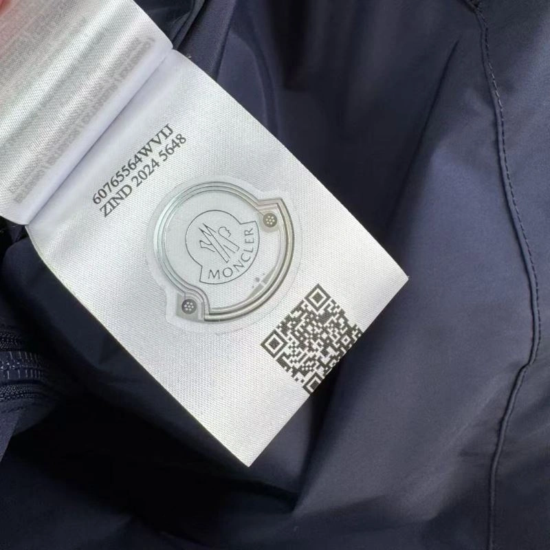 Breathable Moncler Outwear 143734