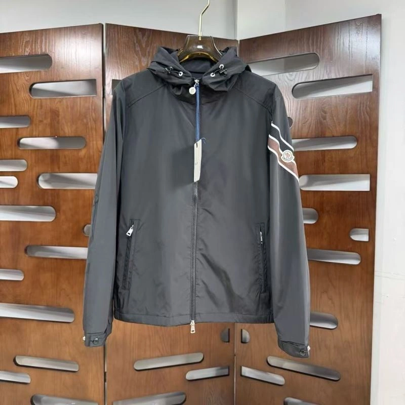 Breathable Moncler Outwear 143734