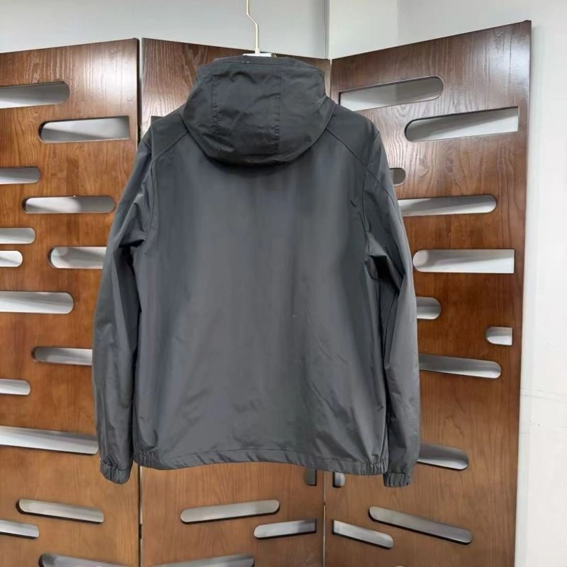 Breathable Moncler Outwear 143734