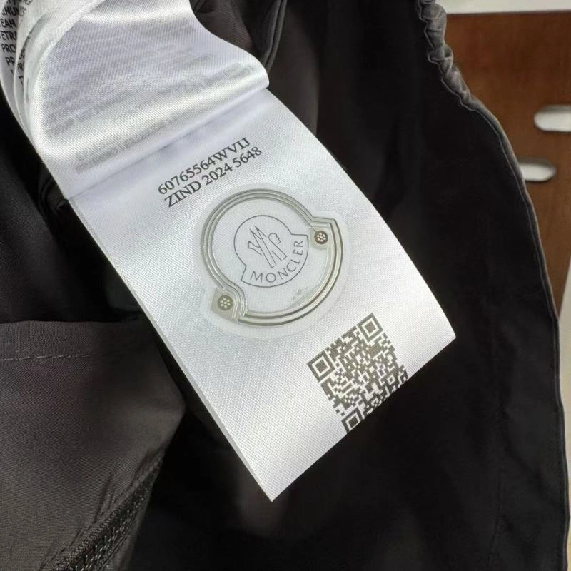 Breathable Moncler Outwear 143734