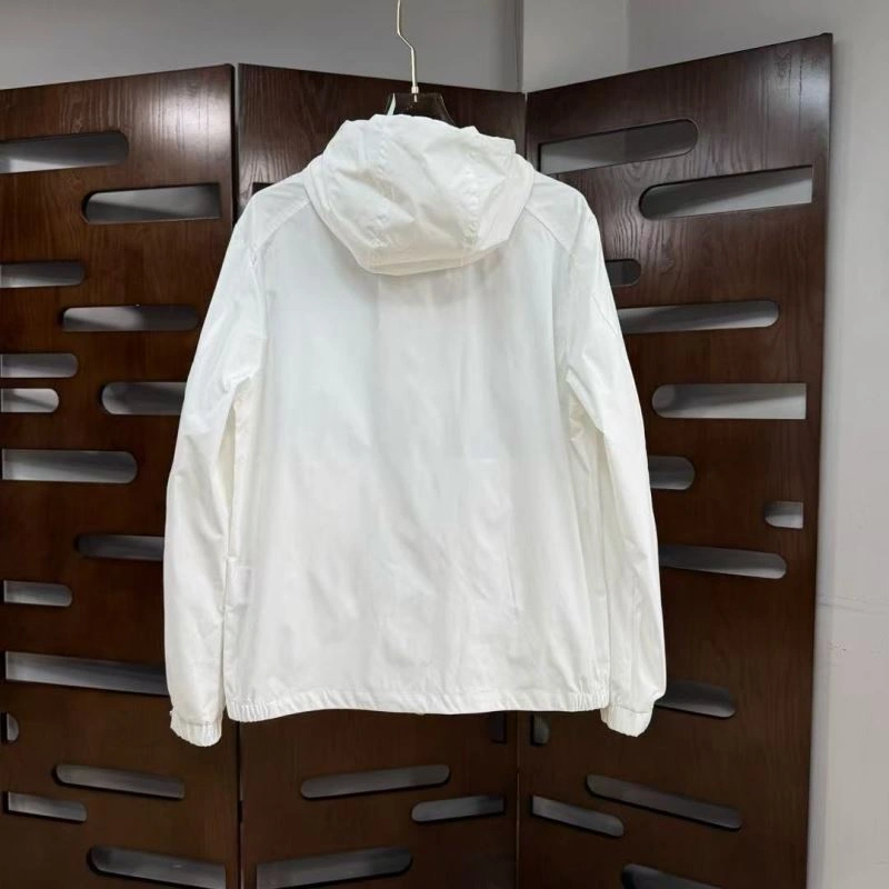 Breathable Moncler Outwear 143734