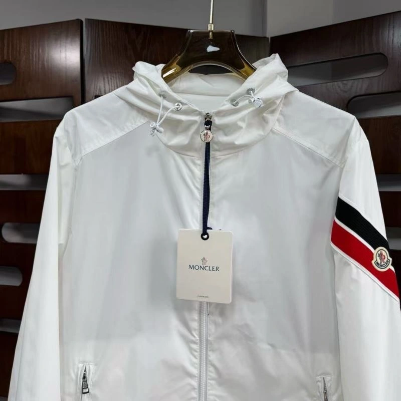 Breathable Moncler Outwear 143734