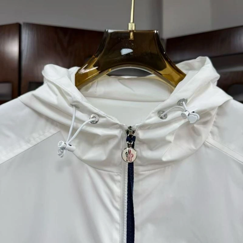 Breathable Moncler Outwear 143734
